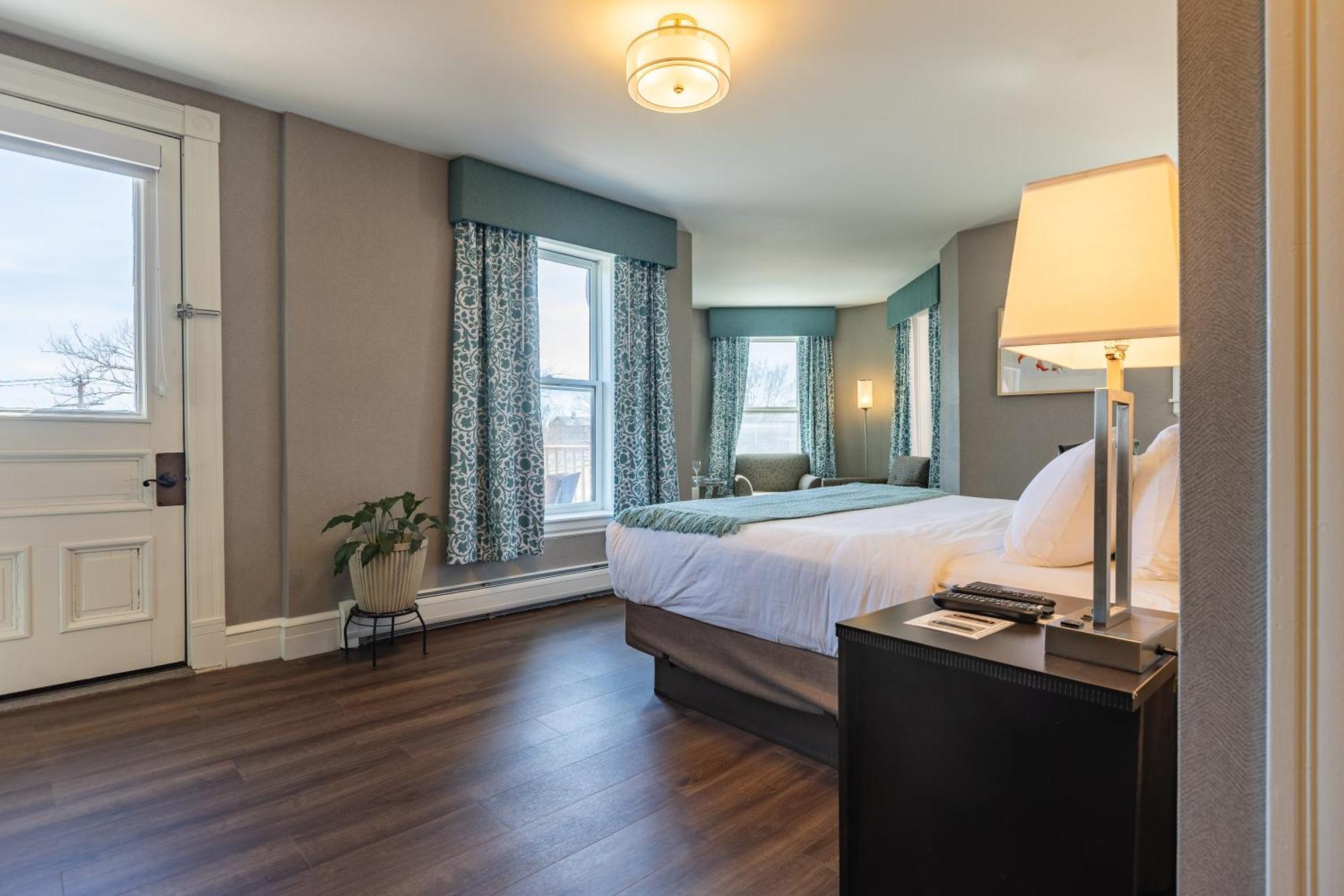 The Centennial Hotel Конкорд Екстер'єр фото