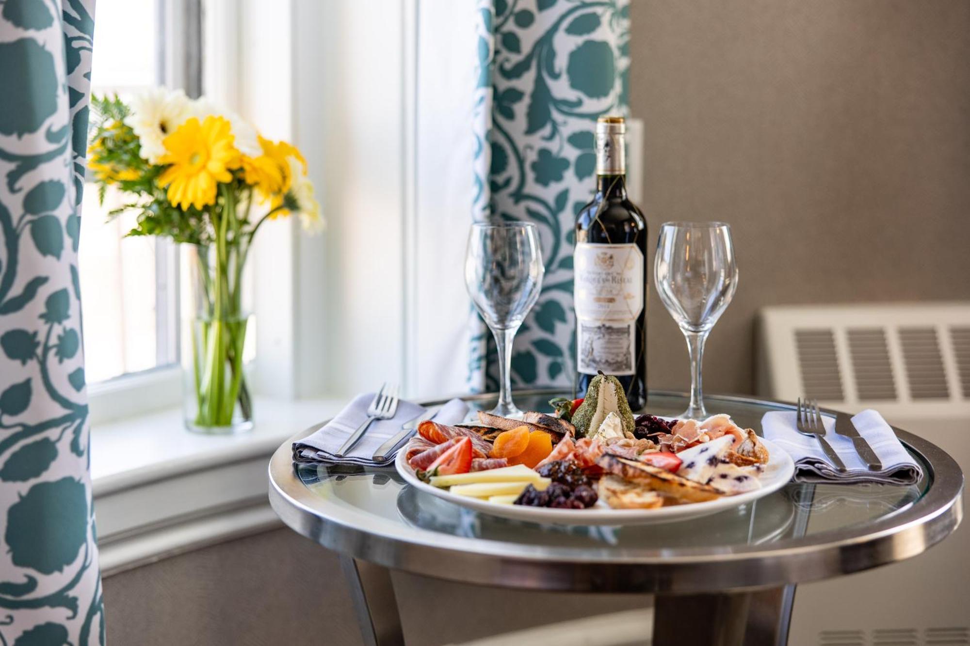 The Centennial Hotel Конкорд Екстер'єр фото